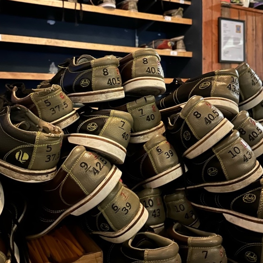 Batch 2! Old bowling shoes, sizes 6.5-9.5. Again poor quality, some have holes